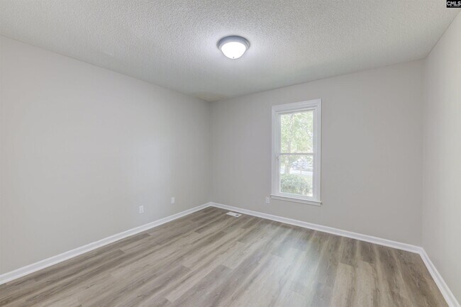 Building Photo - 30 Cardington Ct