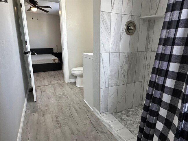 Building Photo - 135 Godfrey Ave NE