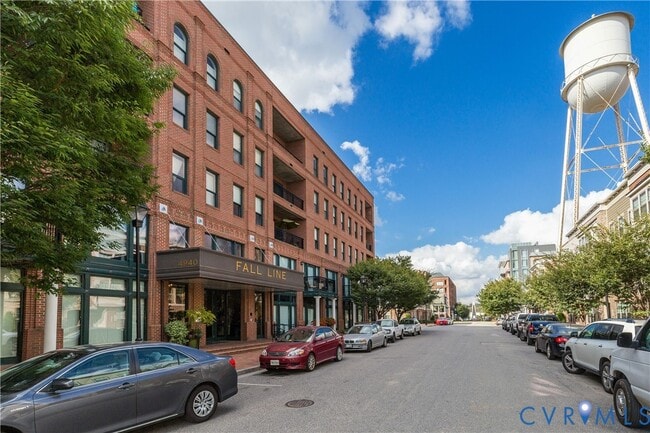 Building Photo - 4940 Old Main St