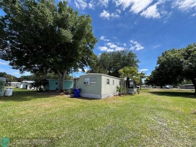 Building Photo - 17417 Brynwood Ln