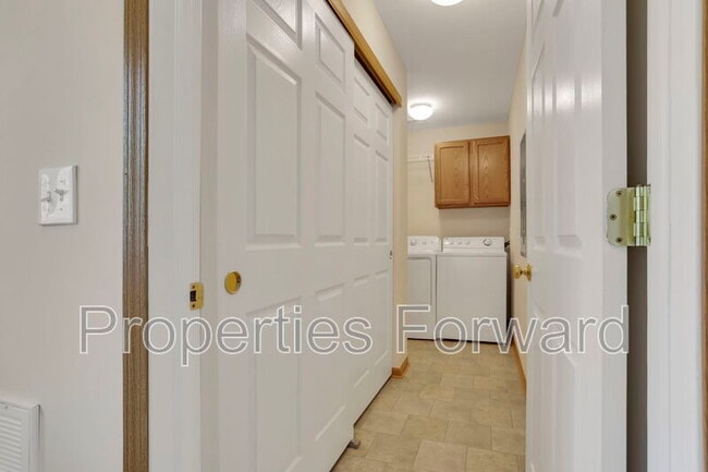 Building Photo - 4031 Elm St