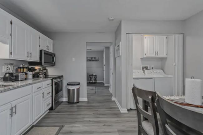 Building Photo - Merriam 4 plex