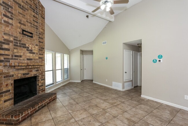 Building Photo - 6328 Canyon Cir