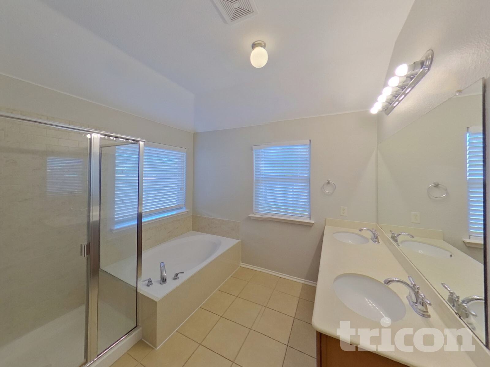 Building Photo - 825 Bens Dr