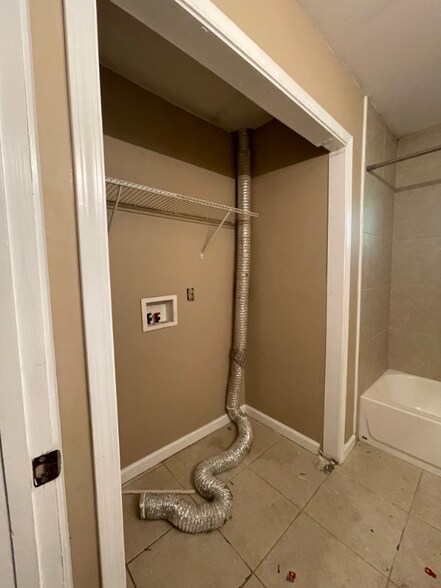 Building Photo - 3709 Ripple Creek Dr