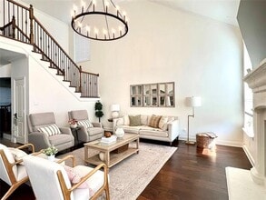 Building Photo - 607 Sante Fe Dr