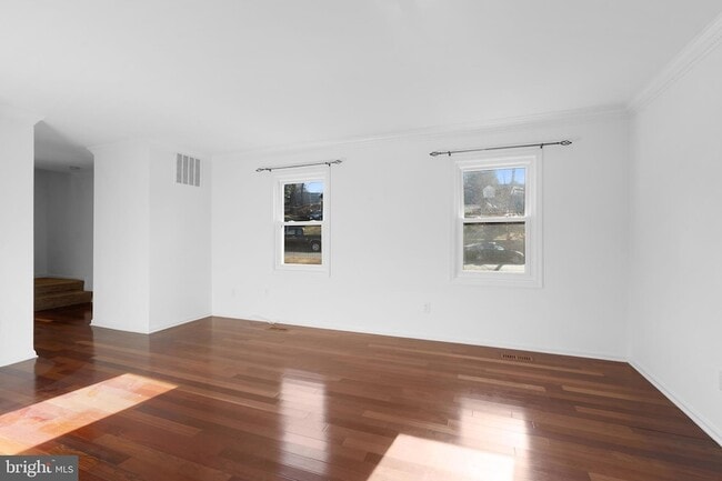 Building Photo - 2636 East Side Dr