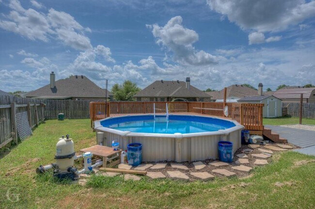 Building Photo - 3910 Le Brooke Ln