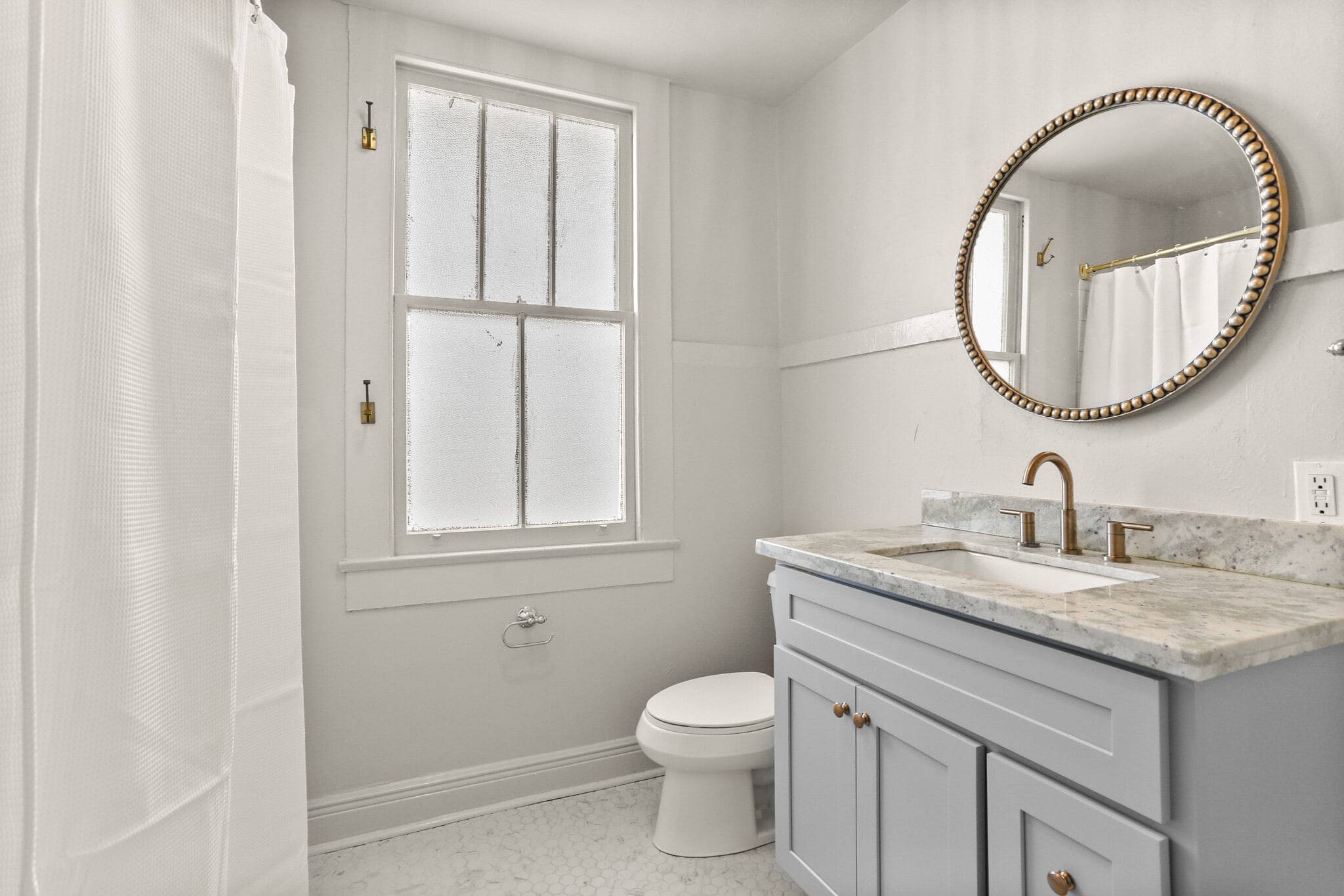 Bathroom 1 - 270 Audubon St