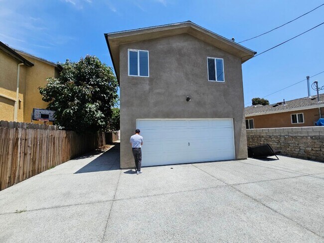 Building Photo - 23(1456,1458)