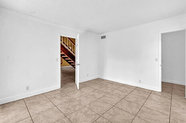 Building Photo - Beautiful 3 bedroom 2 bathroom Home in heart of  Delray Beach