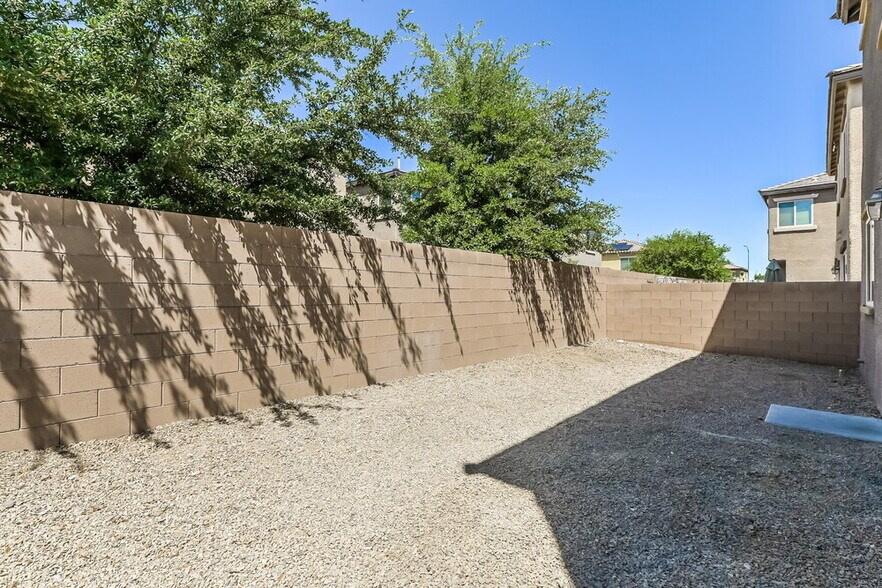 Building Photo - 698 Calamus Palm Pl