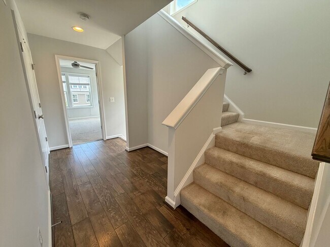 Building Photo - 2617 Avinity Pl