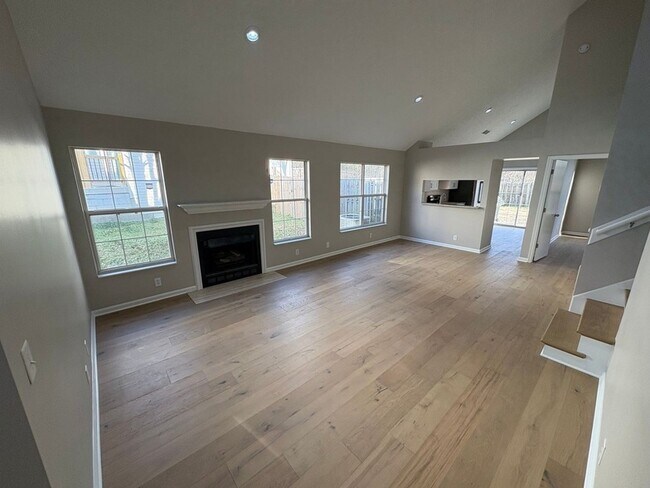 Building Photo - 5504 Knollcrest Ct