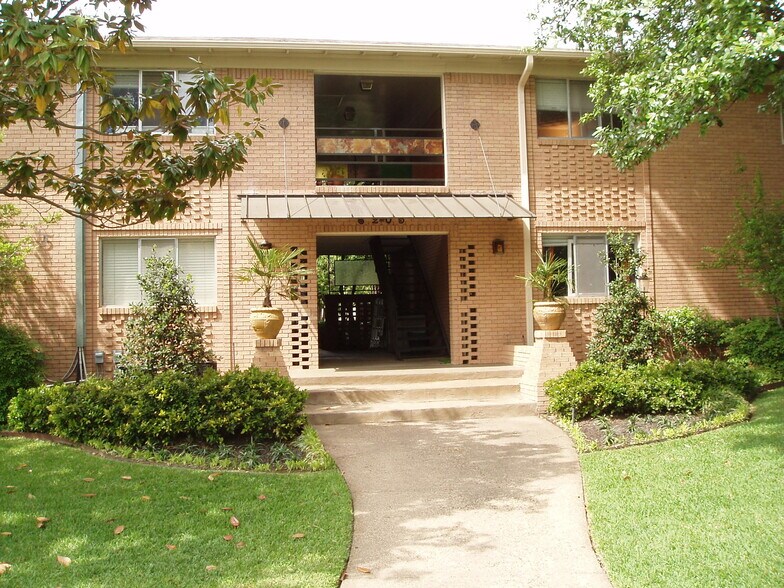 Building Photo - 6205 Oram St