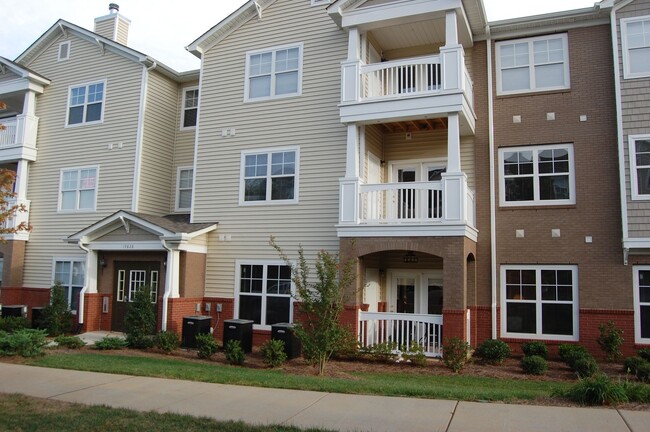 Primary Photo - 2BD/2BATH Condo One Level in Cornelius Com...