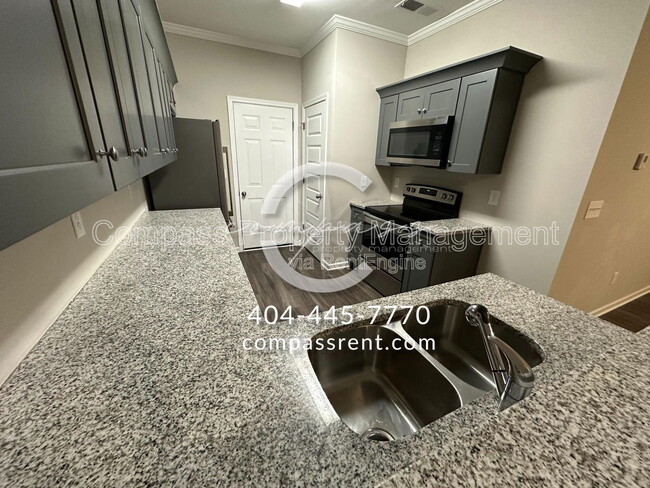 Building Photo - 112 Squarewood Ln NW