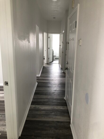 Building Photo - 217 College Blvd