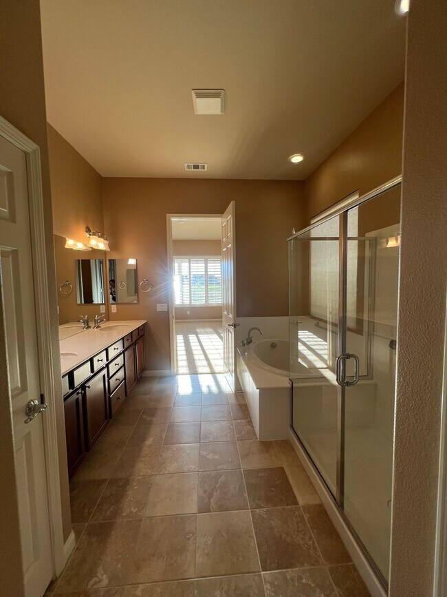 Building Photo - Apple Valley 55 + Senior Resort Living Community of Sun City Del Webb.