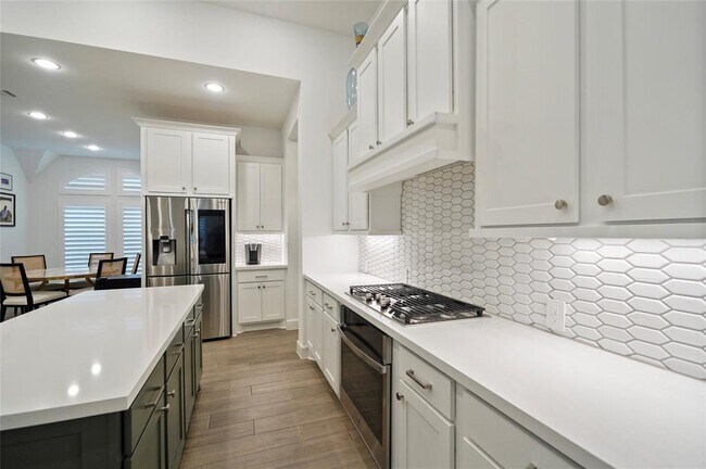Building Photo - 4803 Bernard Dr