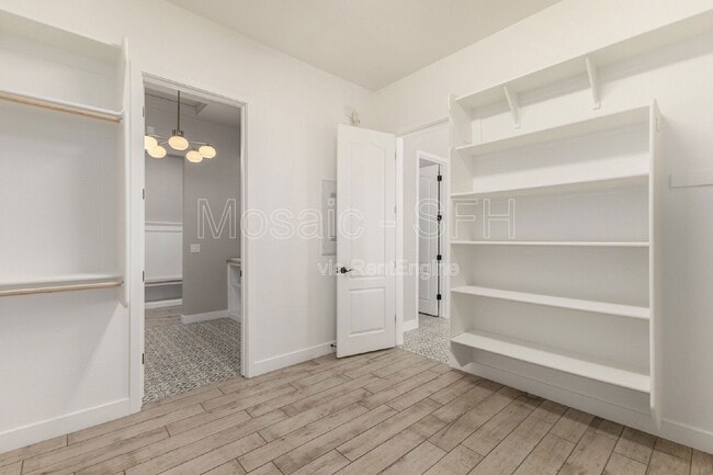 Building Photo - 10627 E Tumbleweed Ave