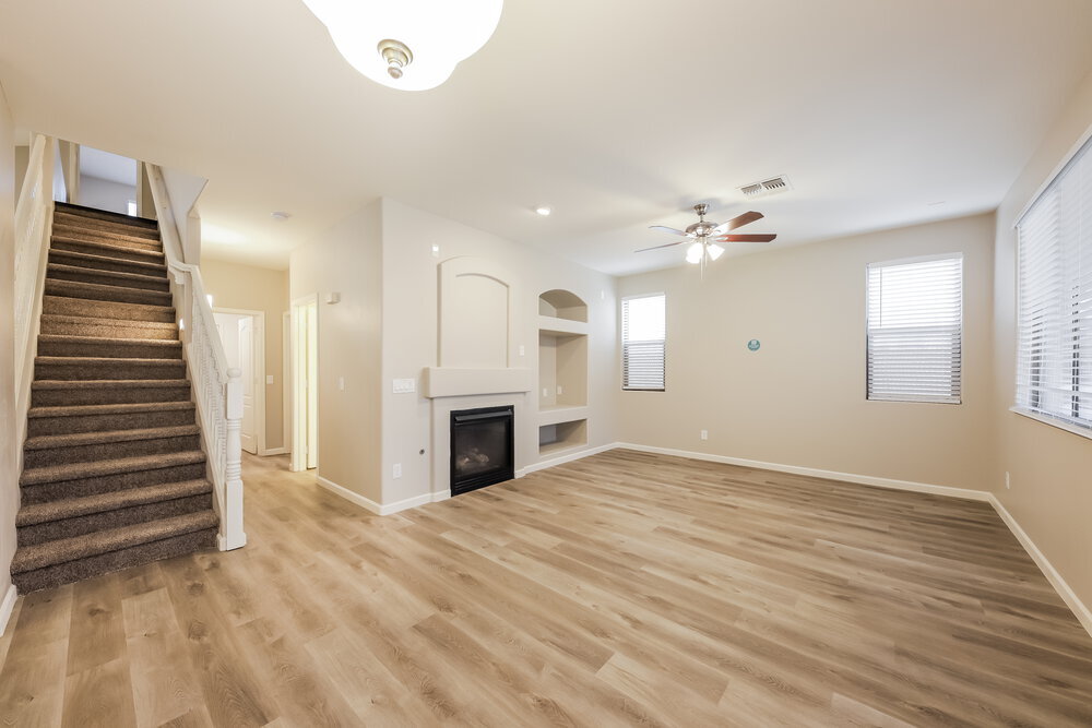 Building Photo - 9021 W Bluefield Ave