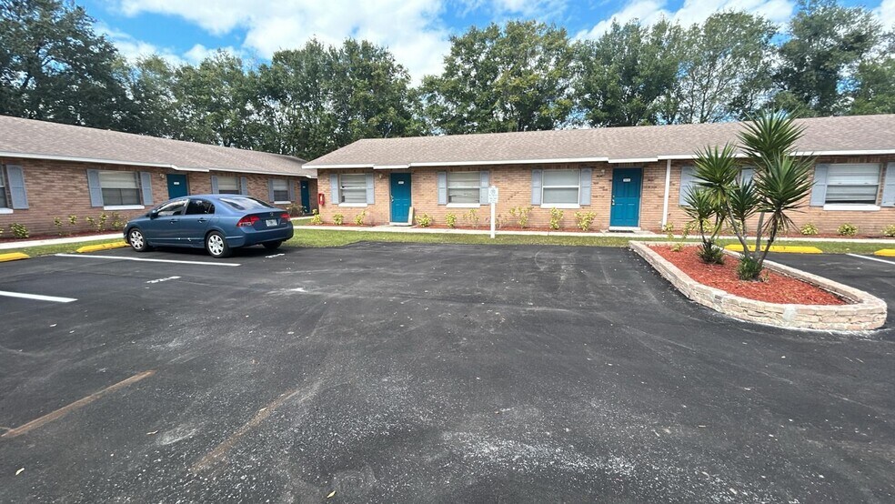 Building Photo - 3207 Pershing St