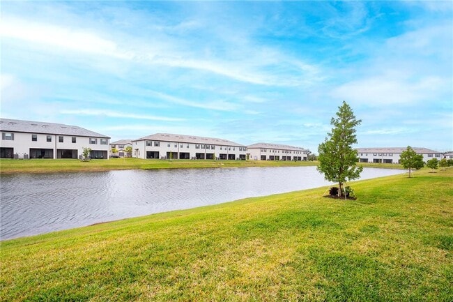 Building Photo - 15168 Sunny Day Dr