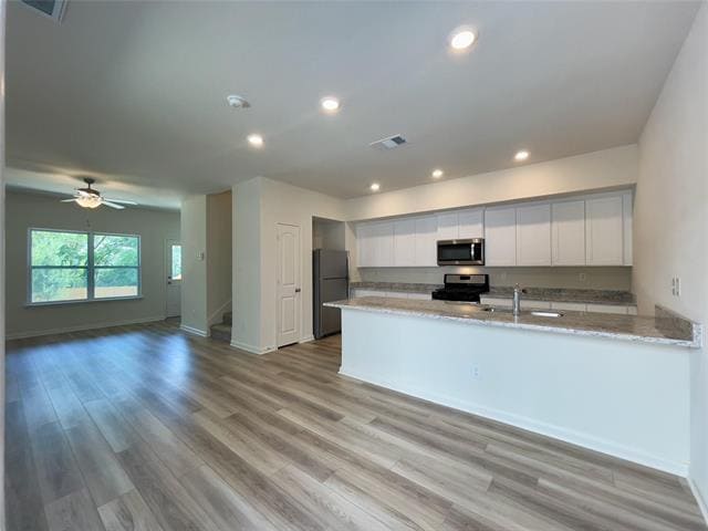 Building Photo - 301 Marsh Ln
