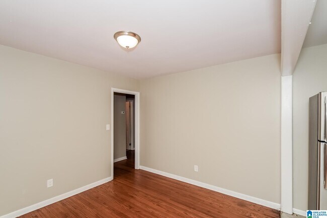 Building Photo - 113 16th Ct Cir NE