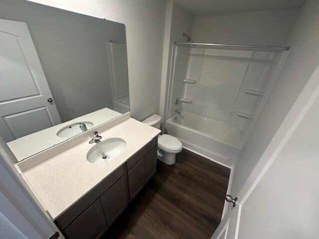 Building Photo - 1512 Heritage Cir SE