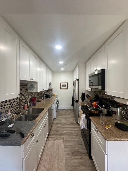 Building Photo - 4146 Camino Ticino