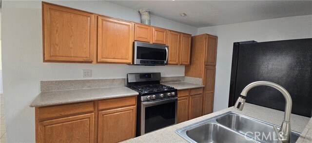 Building Photo - 21780 Snow View Dr