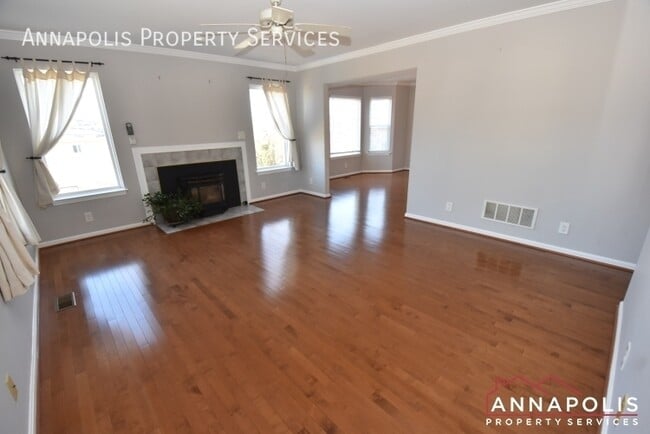 Building Photo - 1363 Washington Dr