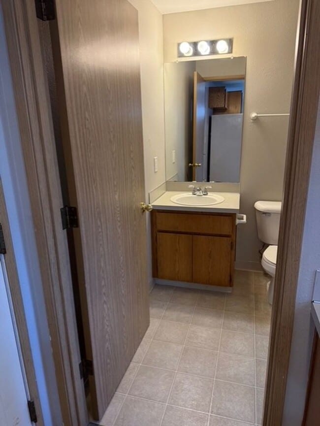 Building Photo - 1091000