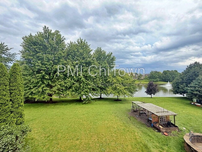 Building Photo - 2050 Rockland Dr