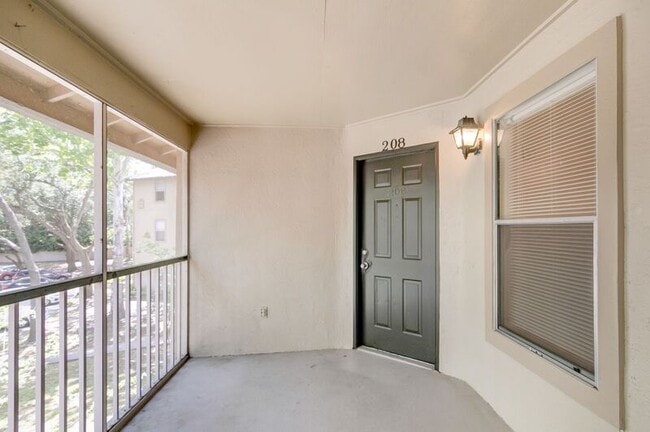 Building Photo - 974 Leeward Pl