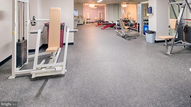 Building Photo - 10500 Rockville Pike