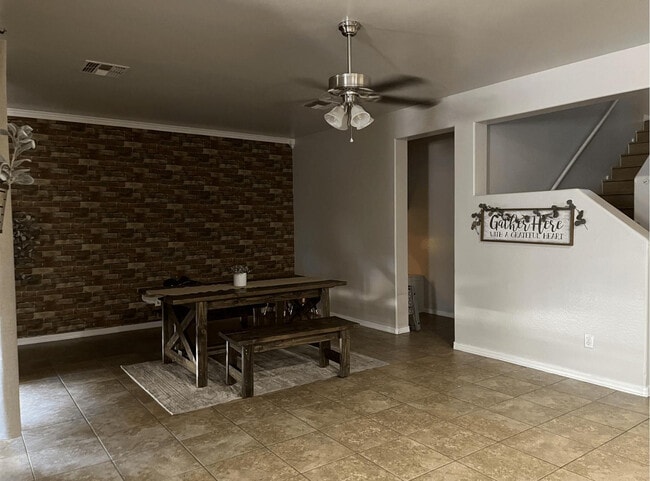 Building Photo - 40893 W Bedford Dr