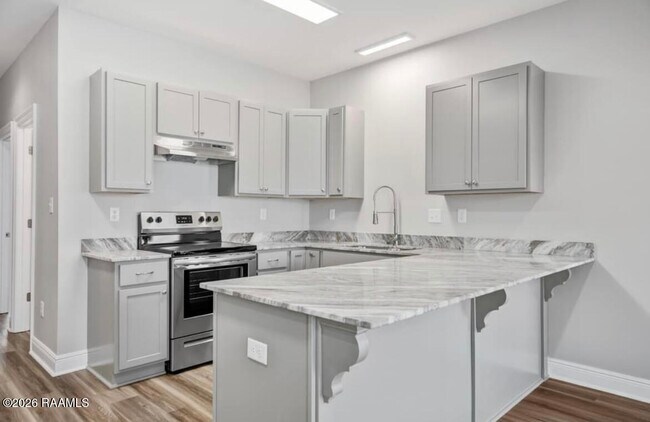 Building Photo - 139 Iberia St