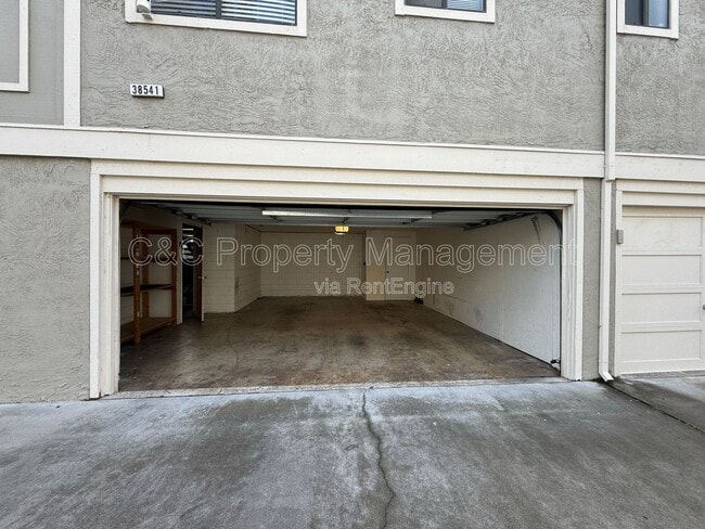 Building Photo - 38561 Princeton Terrace