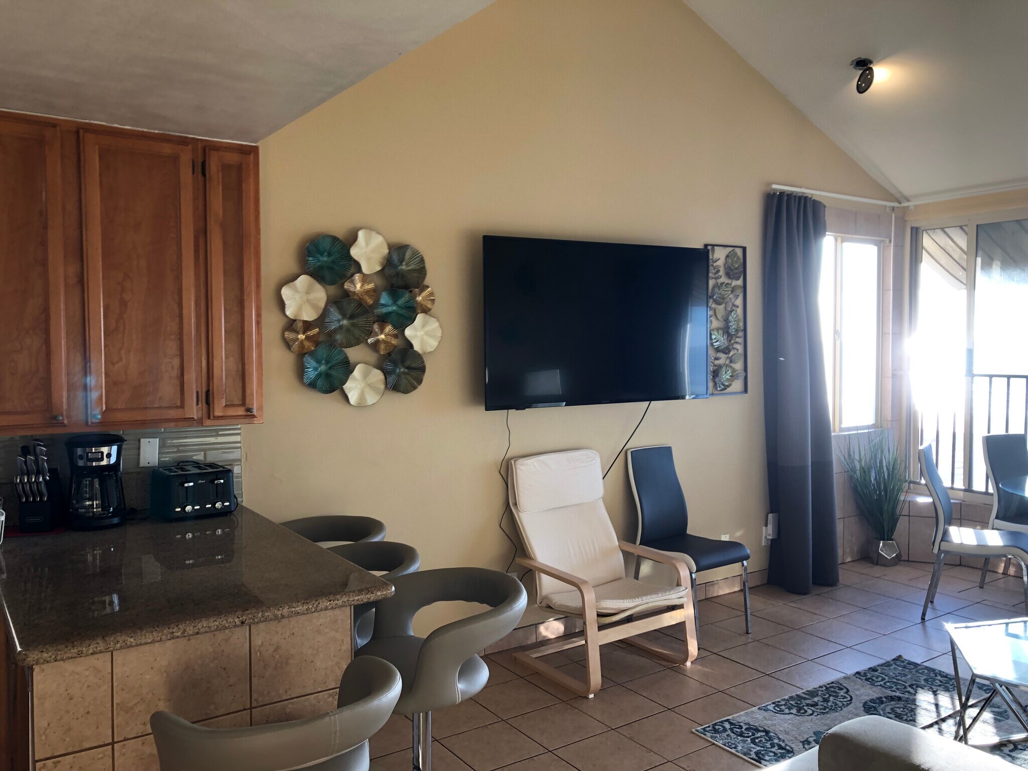 Nice architecture and decorations throughout - 3261 Ocean Front Walk
