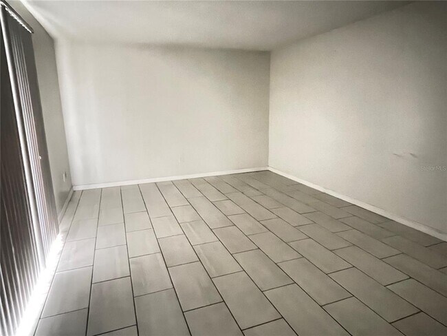 Building Photo - 1193 CR 463