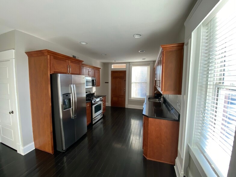 Building Photo - 1231 Bardstown Rd