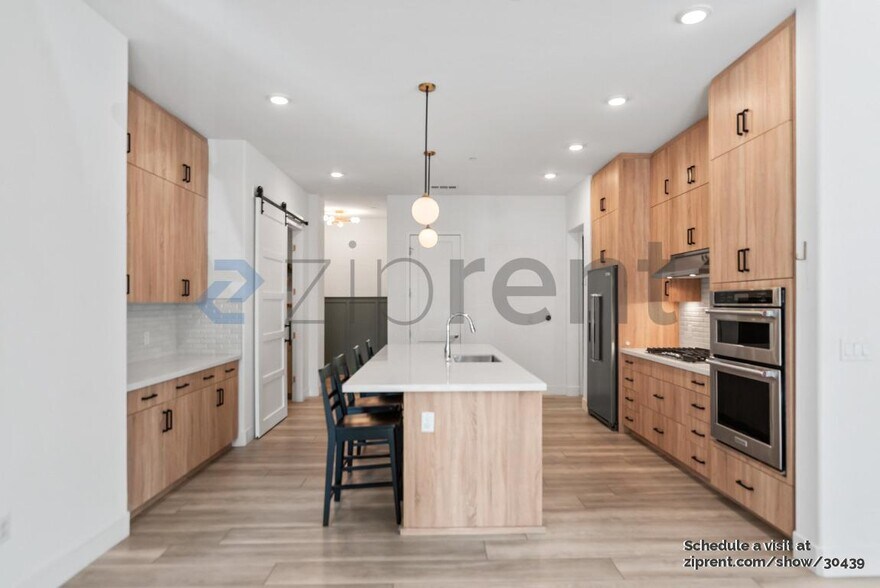 Building Photo - 45298 Tom Blalock St