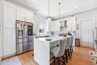 Building Photo - 41 Bentley Ave