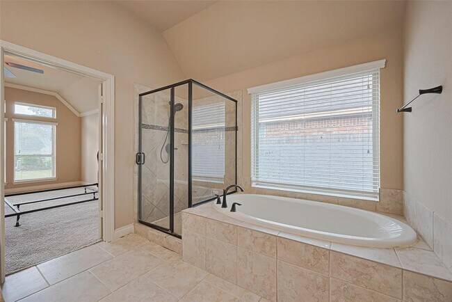 Building Photo - 19 Bear Grove Dr