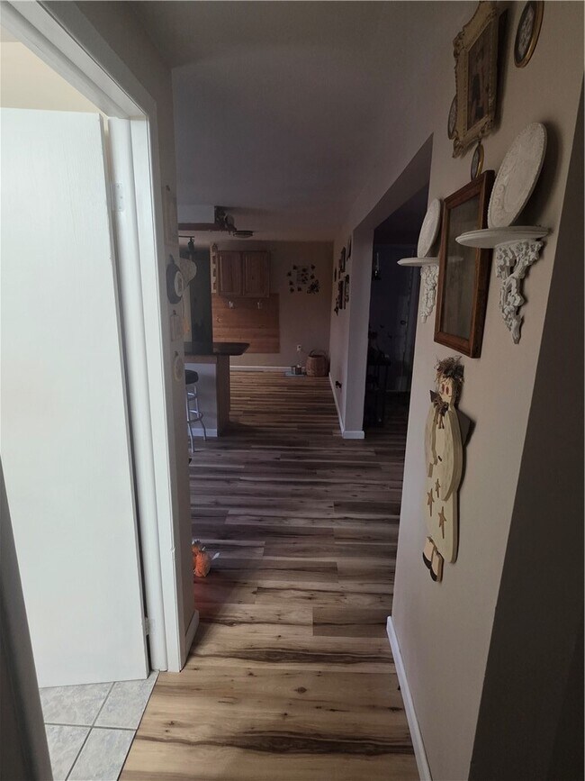 Building Photo - 1190 Kent Rd