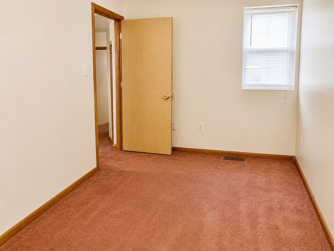 Building Photo - Three-Bedroom Graduate Hospital Home with Finished Basement and Private Patio