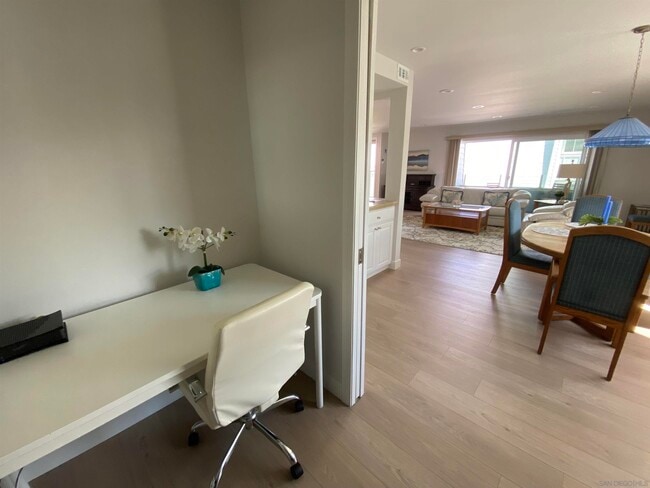 Building Photo - 16 Montego Ct